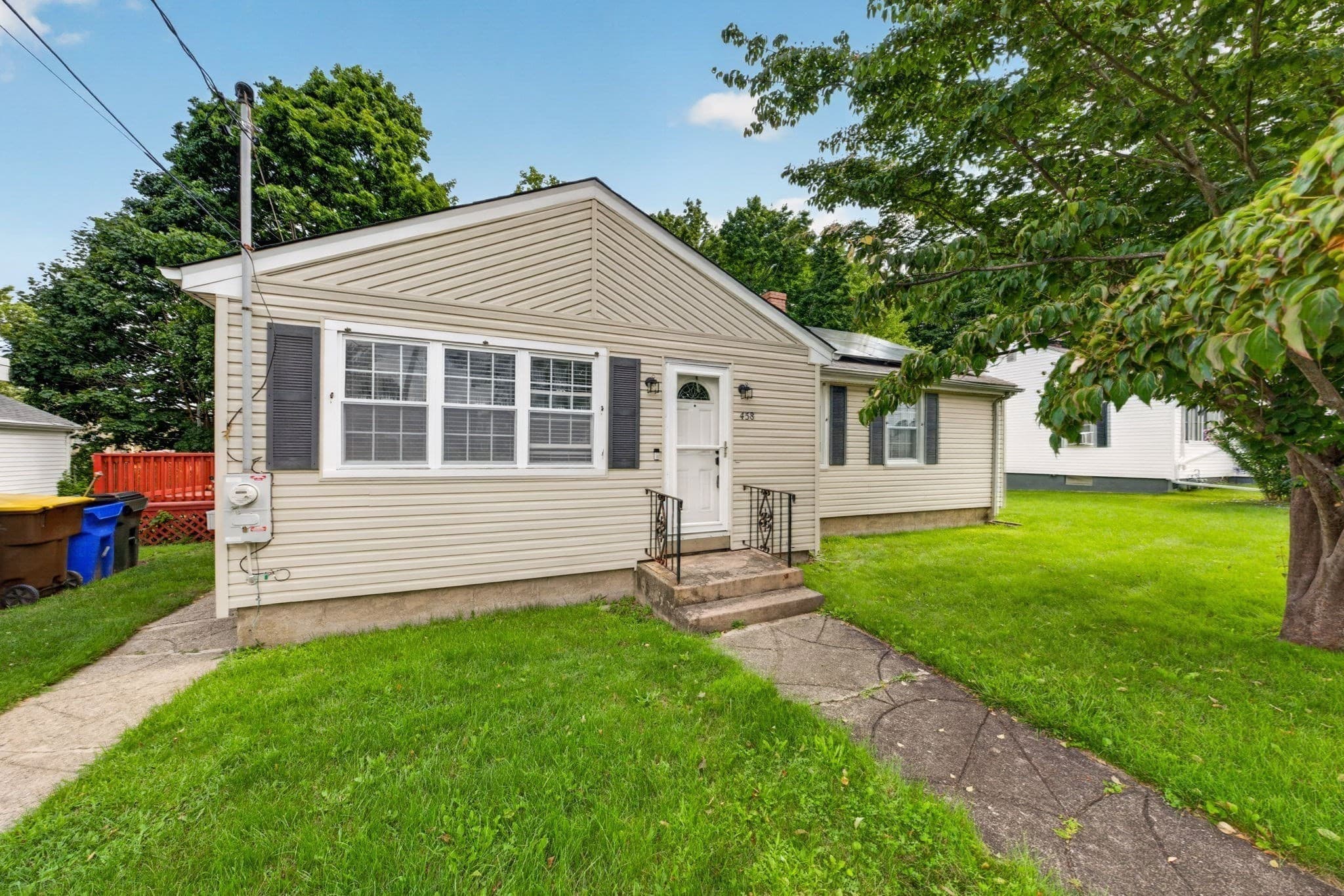 458 Orswell St, Fall River MA 02721