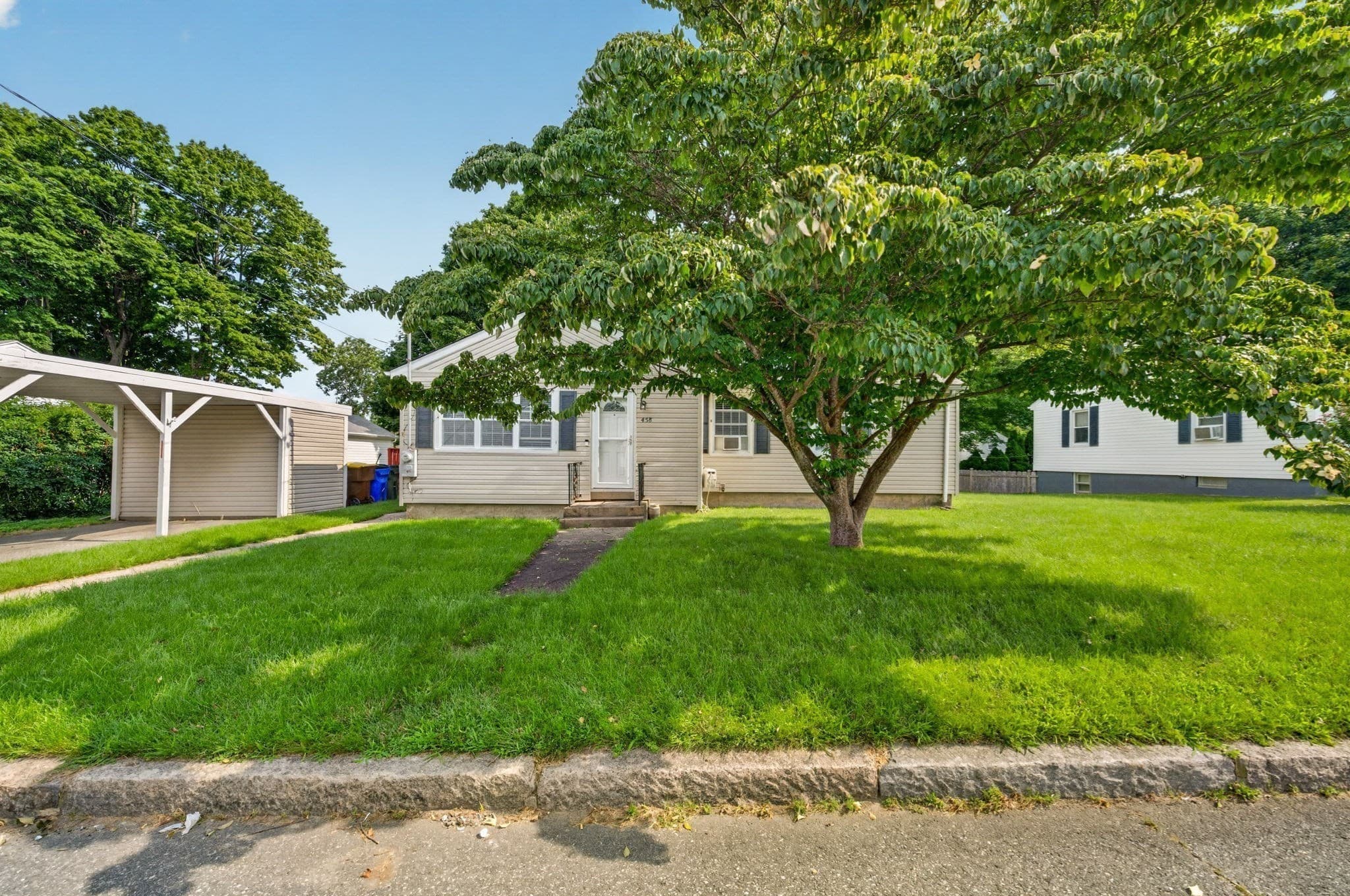 Single Family Residence at 458 Orswell St, Fall River MA 02721, photo 5 of 33
