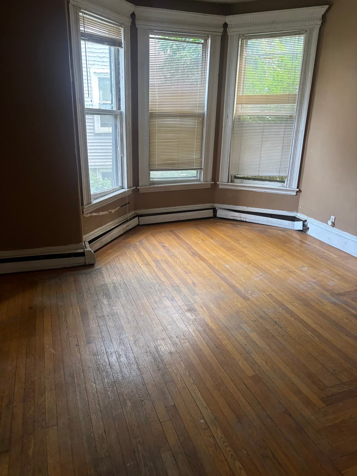 3 Family at 31 Lawrence Ave, Boston MA 02121, Boston, photo 6 of 19