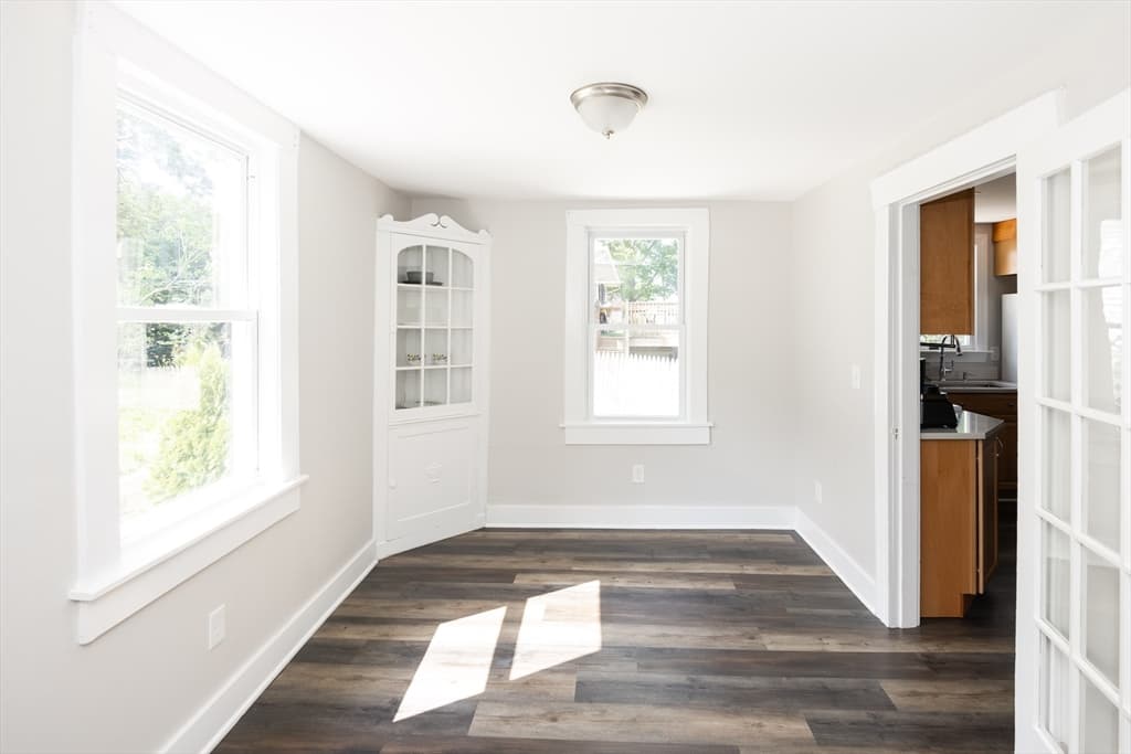 435 Lake Ave, Worcester MA 01604 photo 4