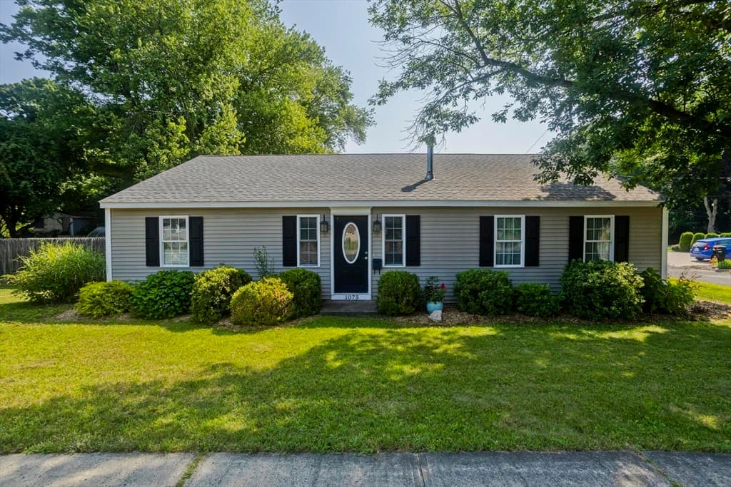 1075 Main St, Agawam MA 01001