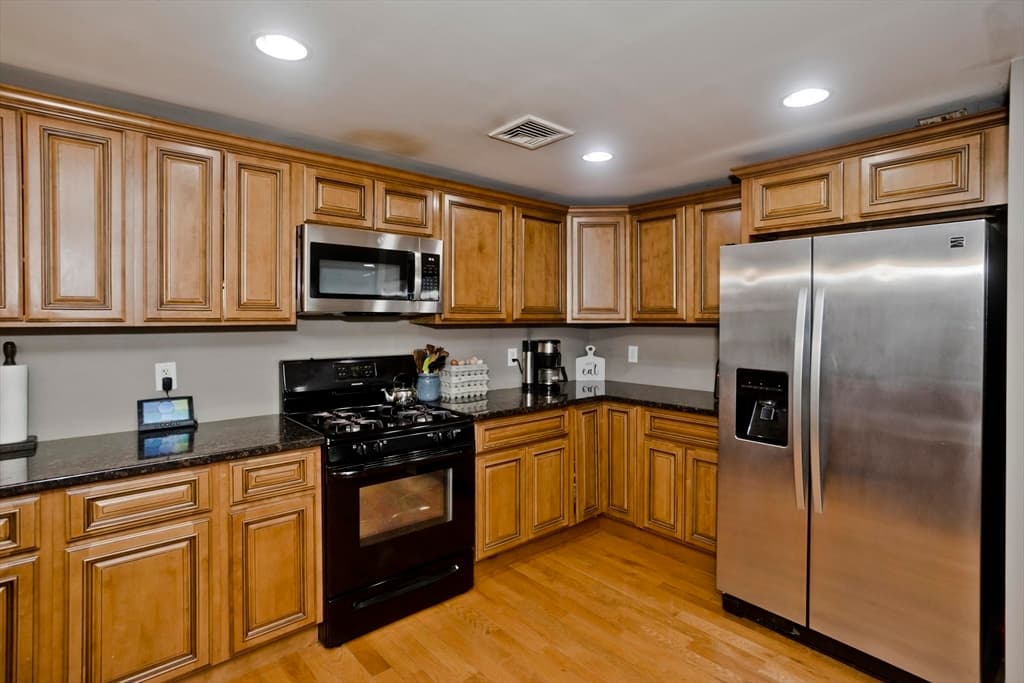 1075 Main St, Agawam MA 01001 photo 4