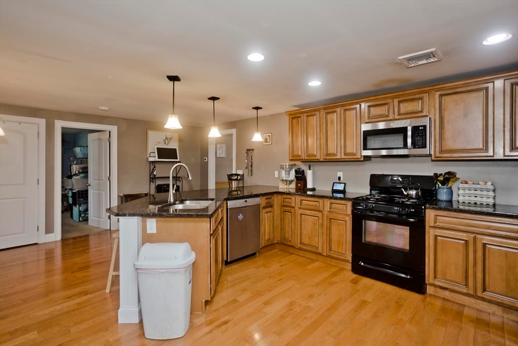 1075 Main St, Agawam MA 01001 photo 8