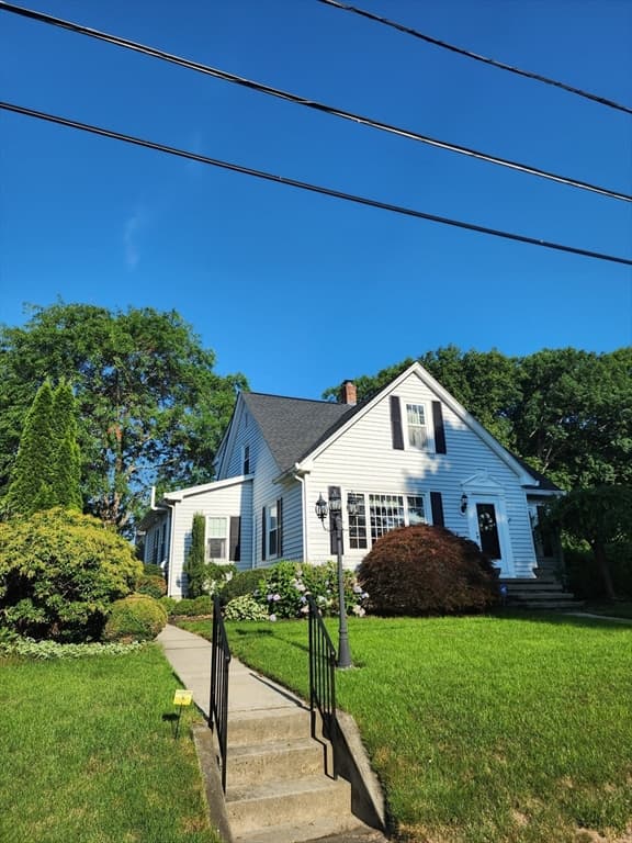 39 Everett Ave, Webster MA 01570