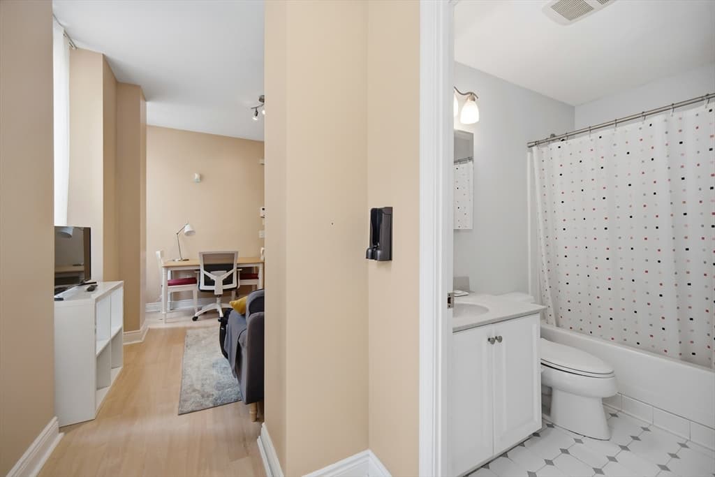 4 Charlesgate E # 107, Boston MA 02215 photo 6