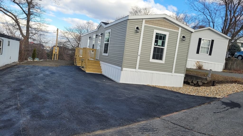 161 Newbury # 32, Peabody MA 01960 photo 2