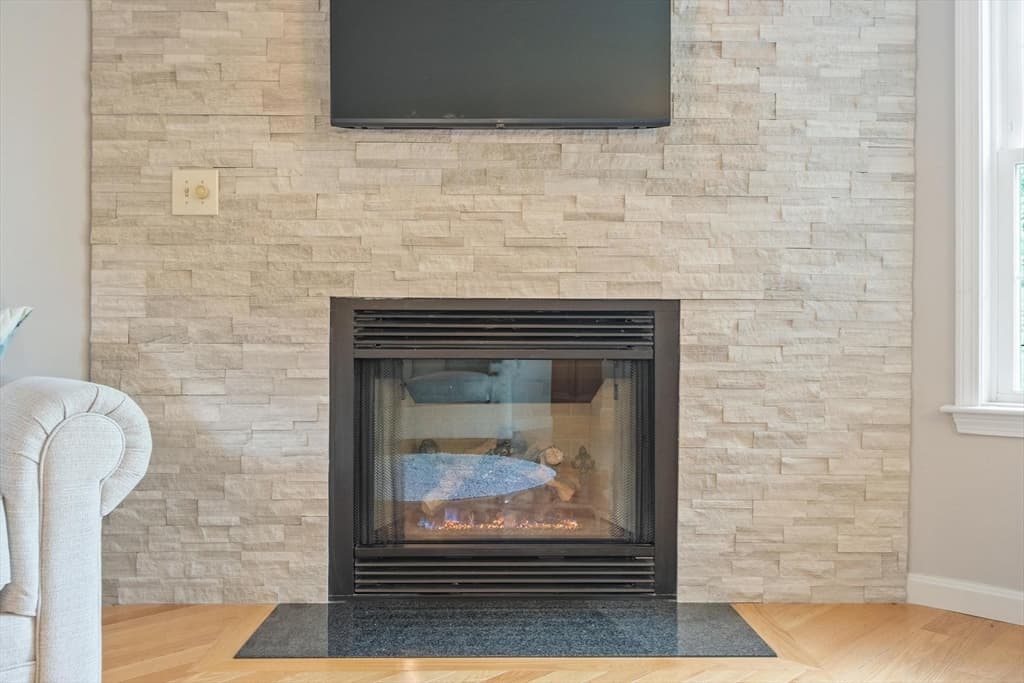 35 Green Briar Rd # 35, Fitchburg MA 01420 photo 6