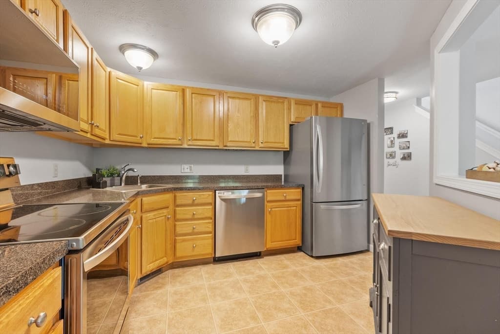 35 Green Briar Rd # 35, Fitchburg MA 01420 photo 10