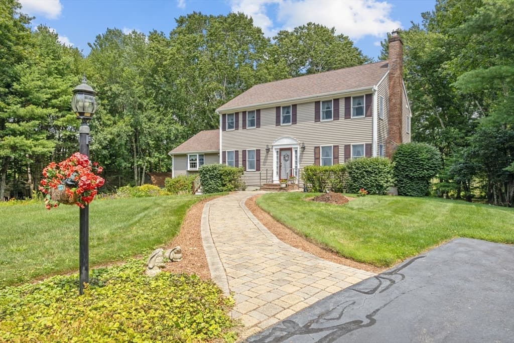 37 Malbone St, Lakeville MA 02347 photo 3