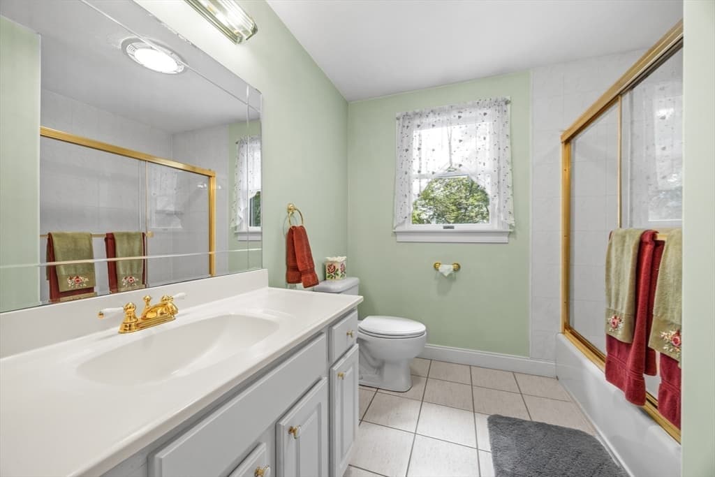 37 Malbone St, Lakeville MA 02347 photo 35