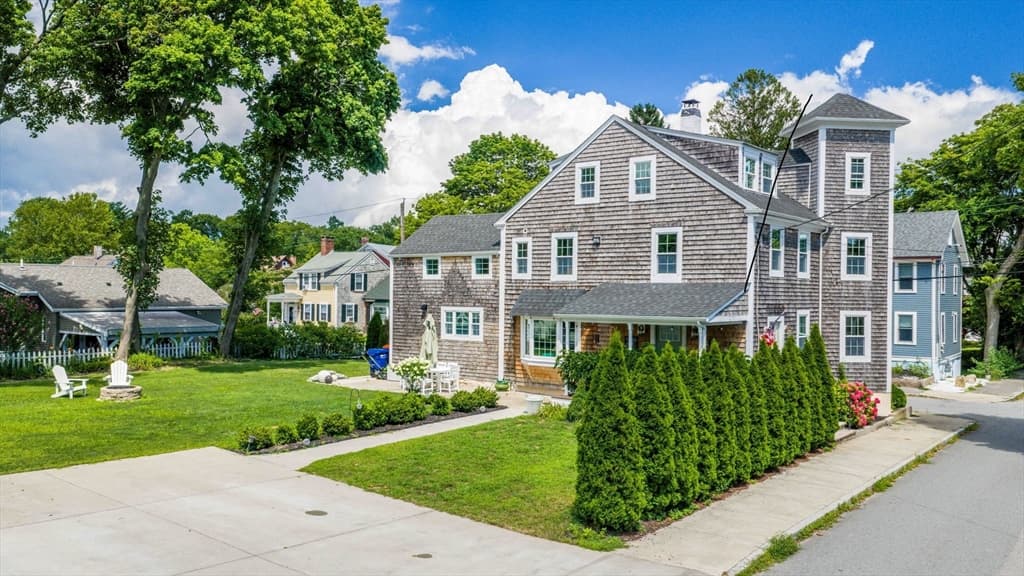 24 Oxford Street, Fairhaven MA 02719 photo 2