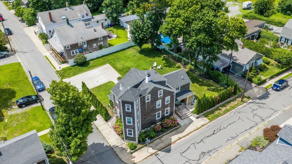 24 Oxford Street, Fairhaven MA 02719 photo 3