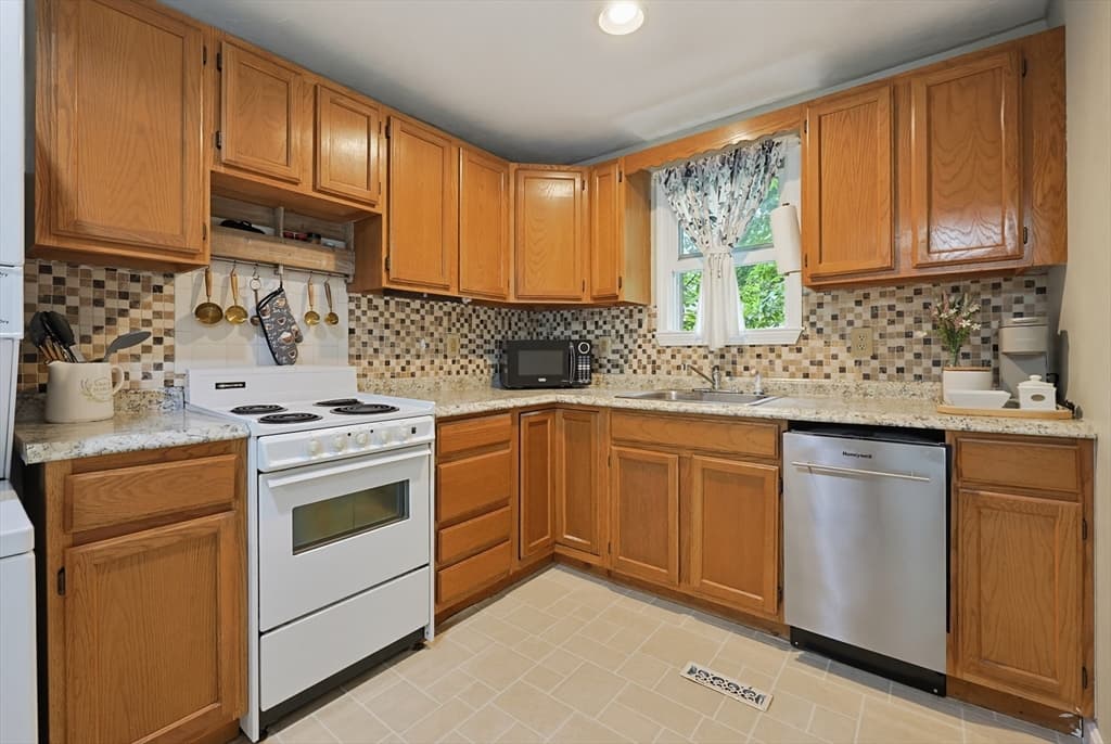 41 Myrtle St, Rockland MA 02370 photo 30