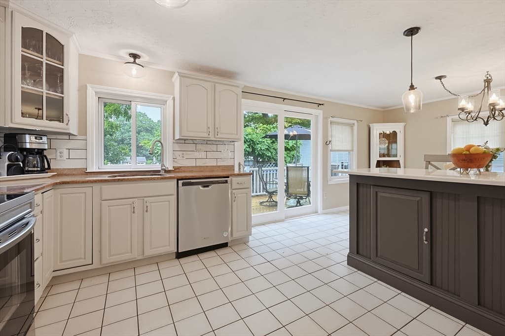 41 Myrtle St, Rockland MA 02370 photo 10