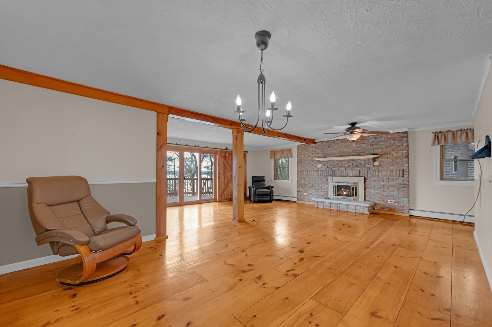 Single Family Residence at 172 Stone Road, East Brookfield MA 01515, East Brookfield, photo 8 of 27