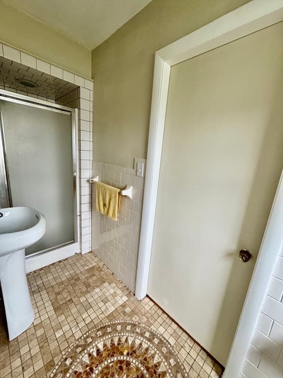 556 Brayton Ave, Somerset MA 02726 photo 7