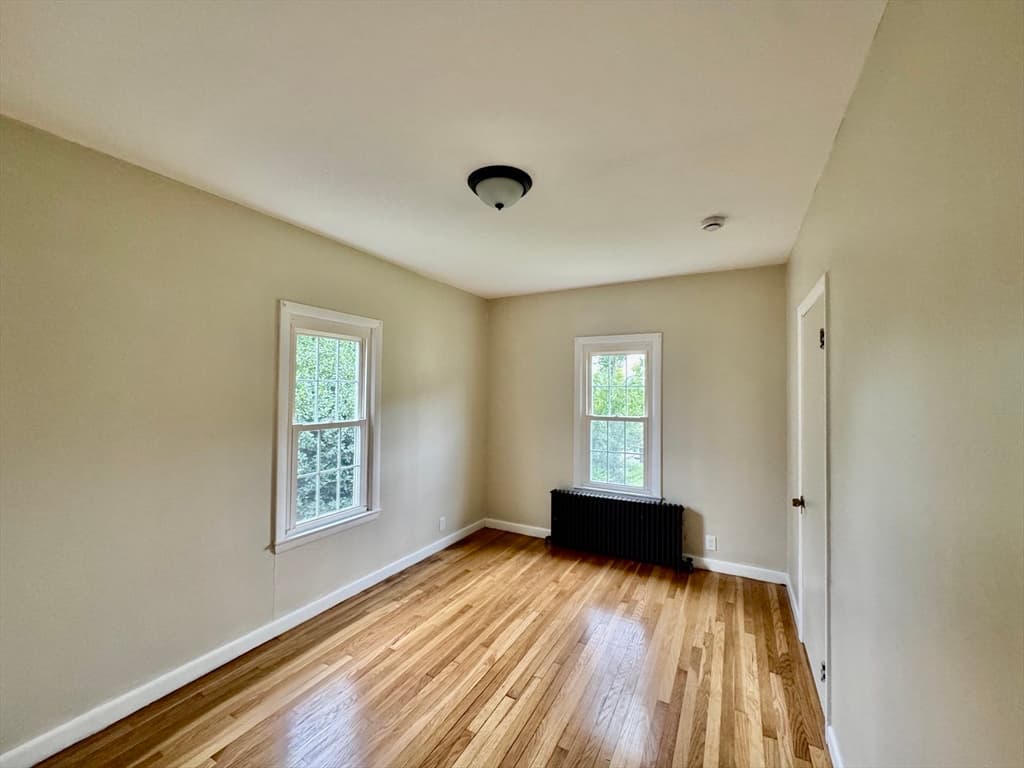 556 Brayton Ave, Somerset MA 02726 photo 9