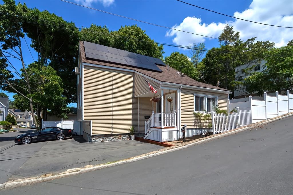 15 Bower S Bower, Malden MA 02148 photo 2