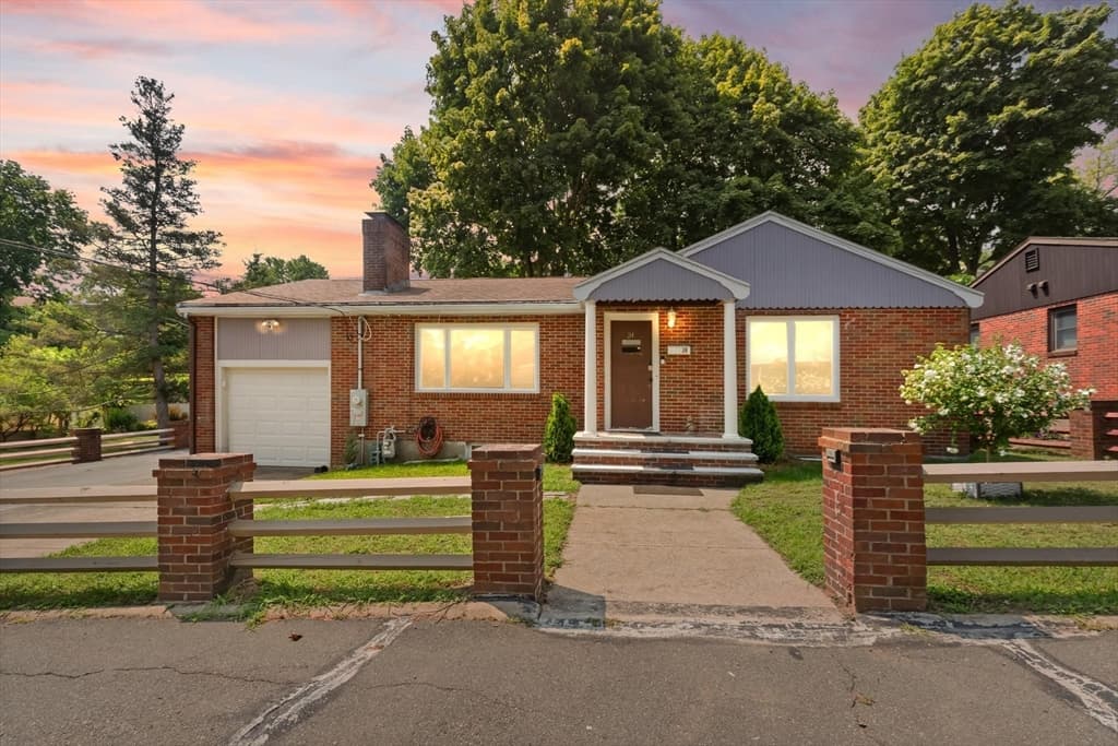 24 Taylor Rd, Lynn MA 01904