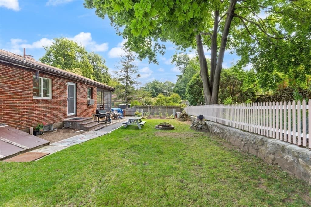 24 Taylor Rd, Lynn MA 01904 photo 8