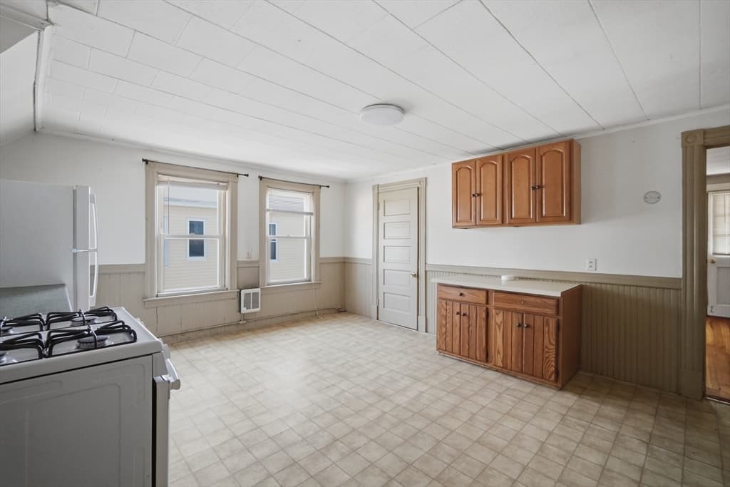 23 Frederick St, Westfield MA 01085 photo 7