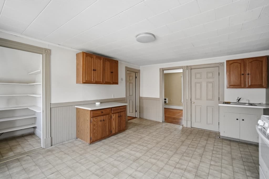 23 Frederick St, Westfield MA 01085 photo 9