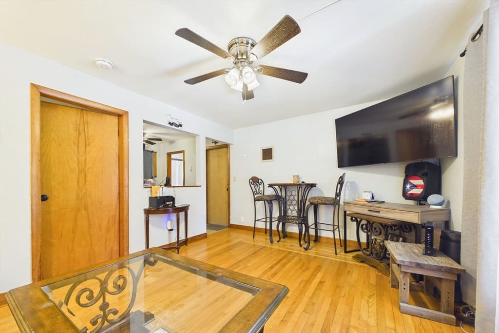 844 Hood St, Fall River MA 02720 photo 6