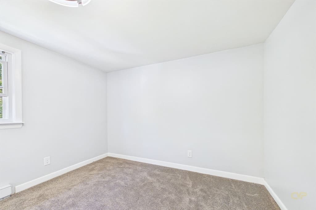 844 Hood St, Fall River MA 02720 photo 16