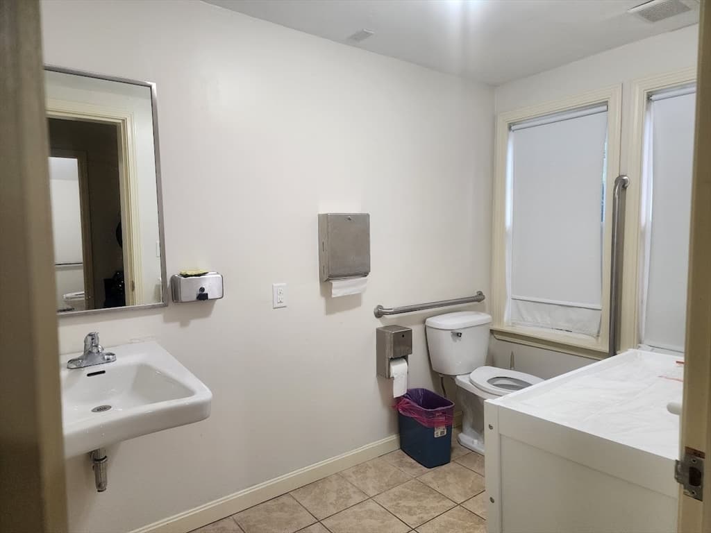 762 Southern Artery, Quincy MA 02169 photo 12