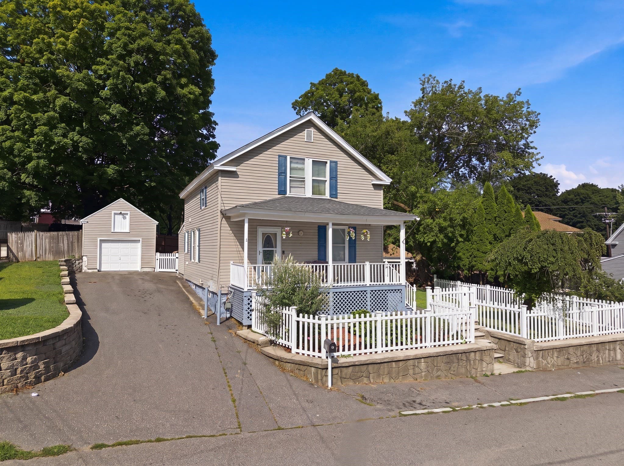 Single Family Residence at 3 Smith Ave, Methuen MA 01844, Methuen, photo 6 of 41