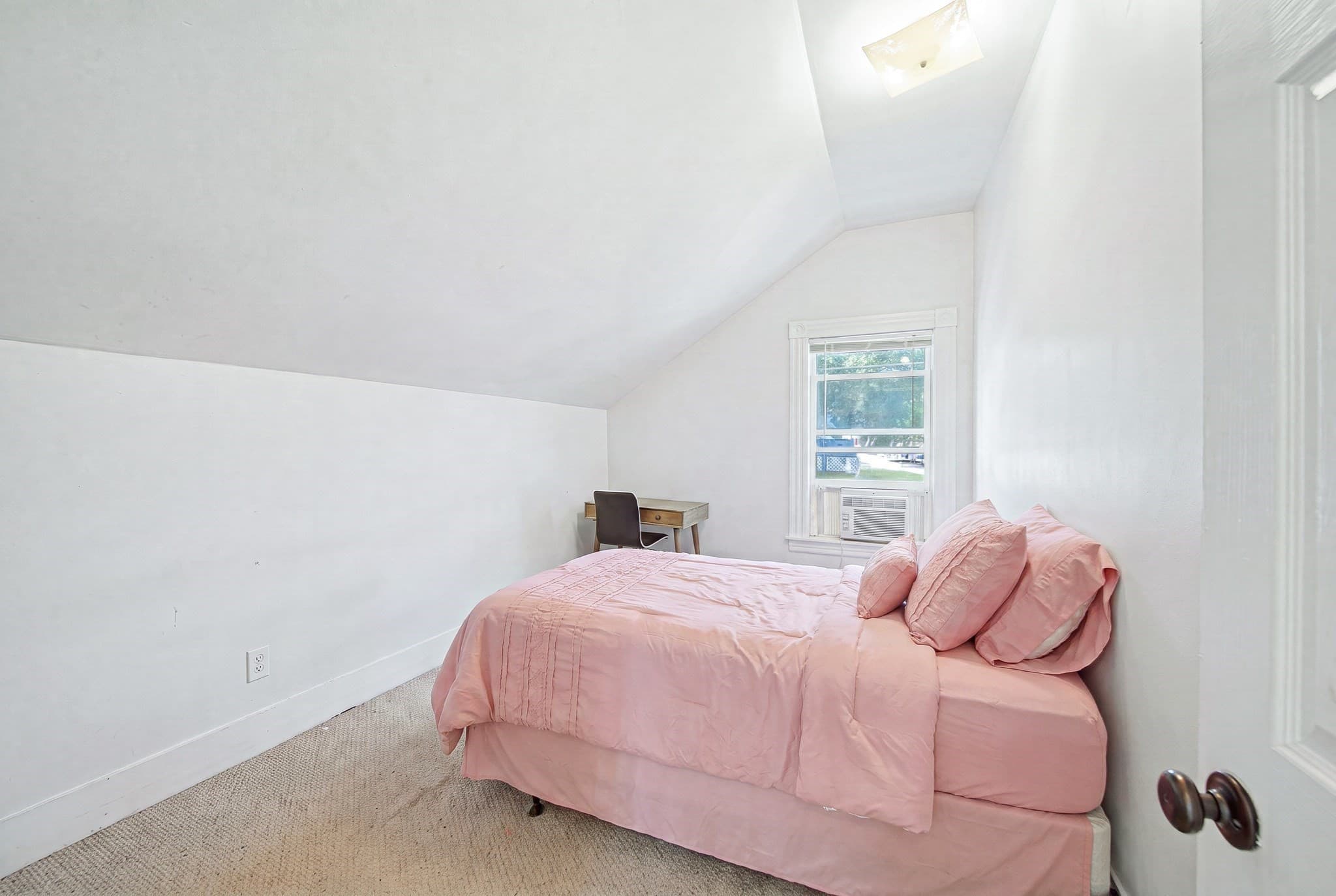 Single Family Residence at 3 Smith Ave, Methuen MA 01844, Methuen, photo 19 of 41