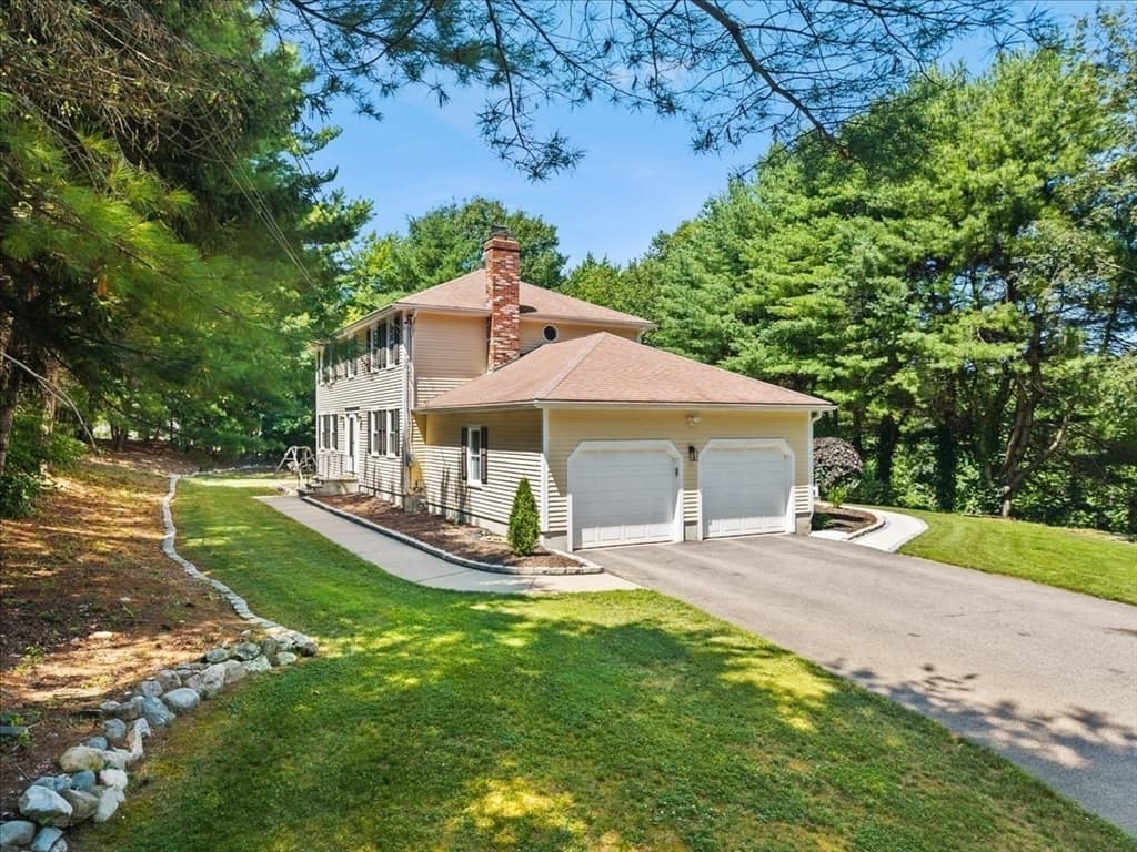 74 Lakeview Rd, Foxboro MA 02035 photo 4