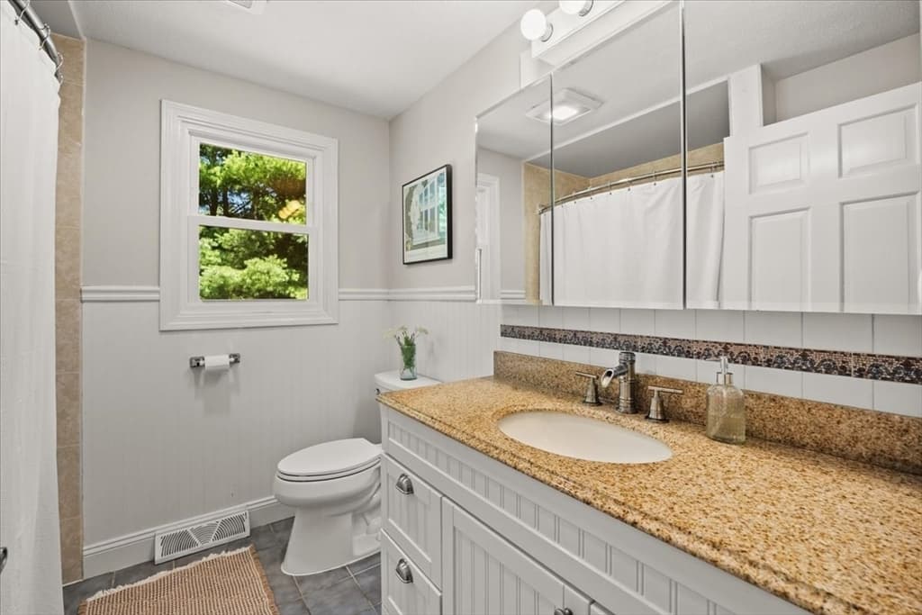 74 Lakeview Rd, Foxboro MA 02035 photo 25