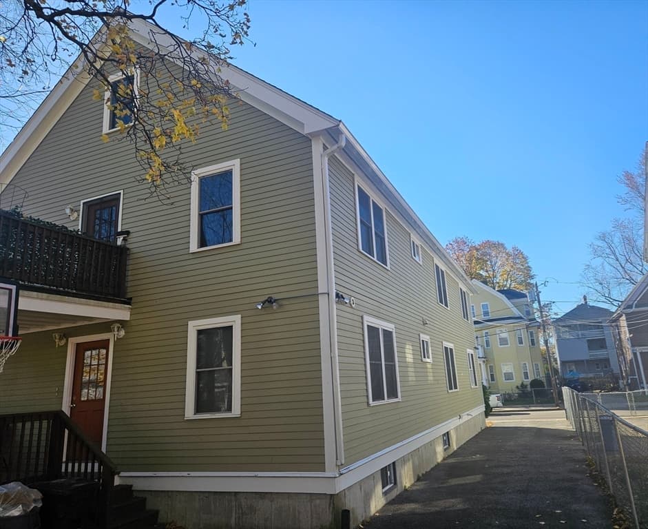 20 Massasoit St, Boston MA 02136 photo 7