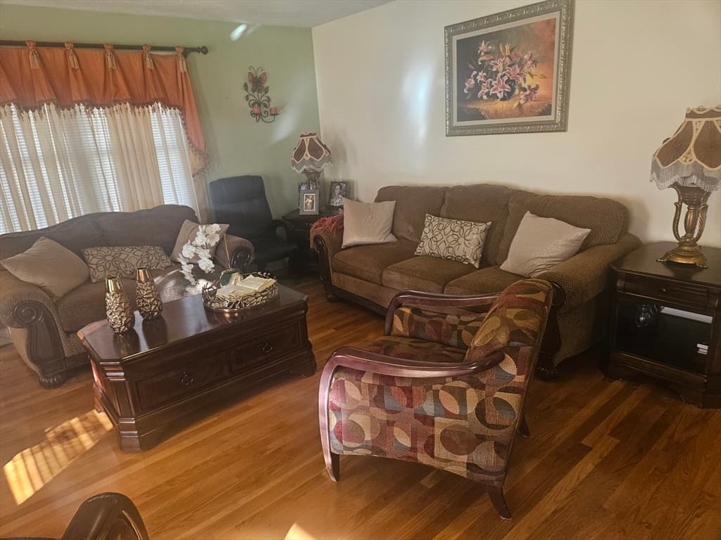 20 Massasoit St, Boston MA 02136 photo 9
