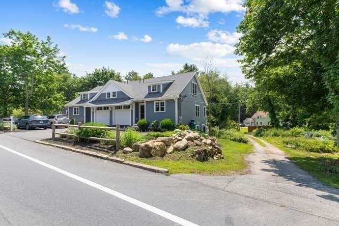 652 Essex Ave # B, Gloucester MA 01930 photo 2