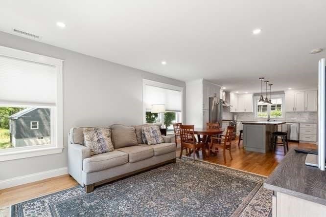 652 Essex Ave # B, Gloucester MA 01930 photo 8