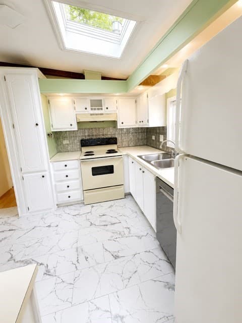1 Canterbury Lane, Rockland MA 02370 photo 2
