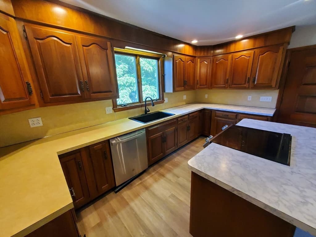 Single Family Residence at 197 W. Center St., West Bridgewater MA 02379, West Bridgewater, photo 3 of 25