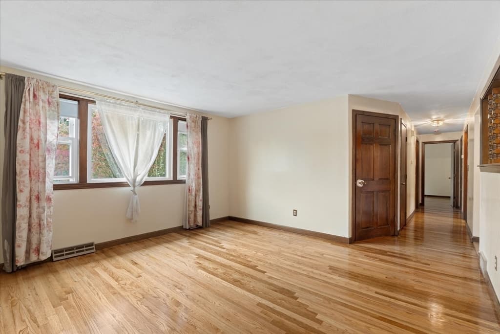 17 Brewster Dr, Bridgewater MA 02324 photo 4