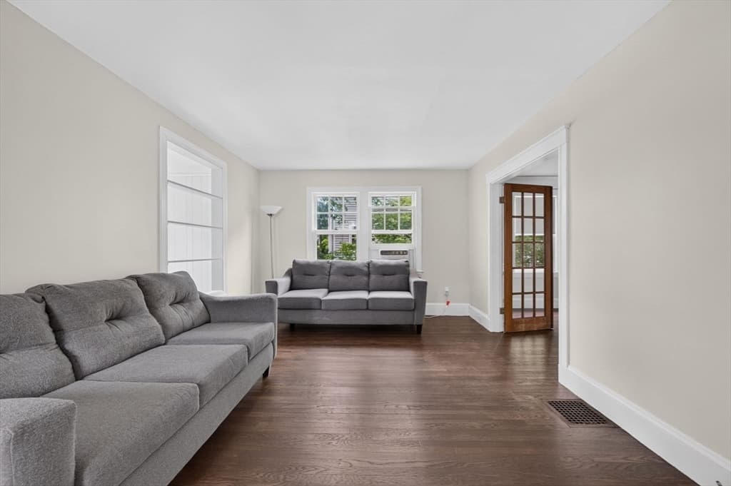 18 Fales Rd, Dedham MA 02026 photo 3