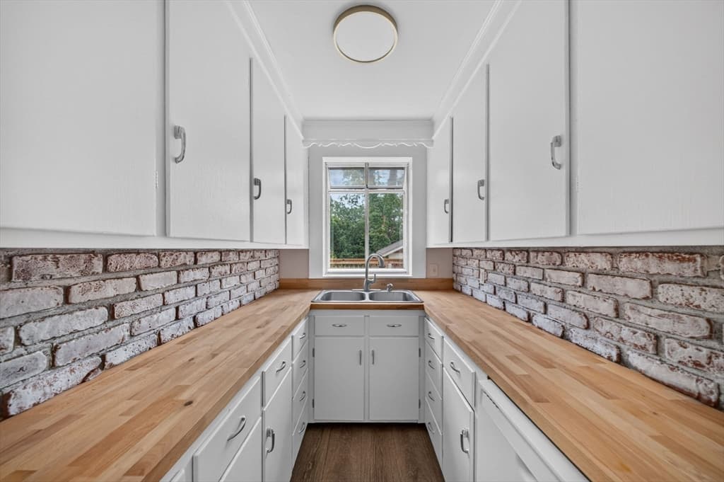 18 Fales Rd, Dedham MA 02026 photo 9