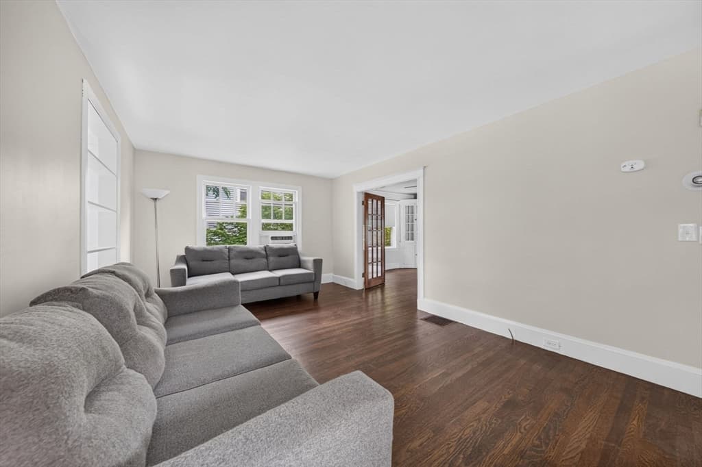 18 Fales Rd, Dedham MA 02026 photo 4