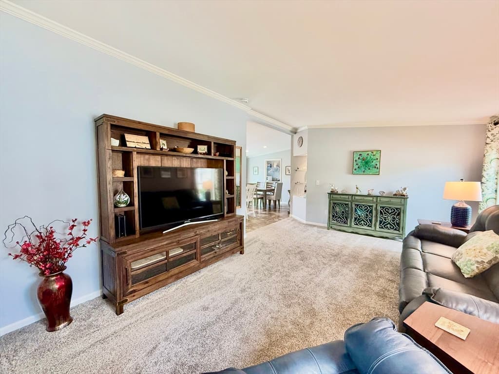34 Sunrise Lane, Chicopee MA 01020 photo 4