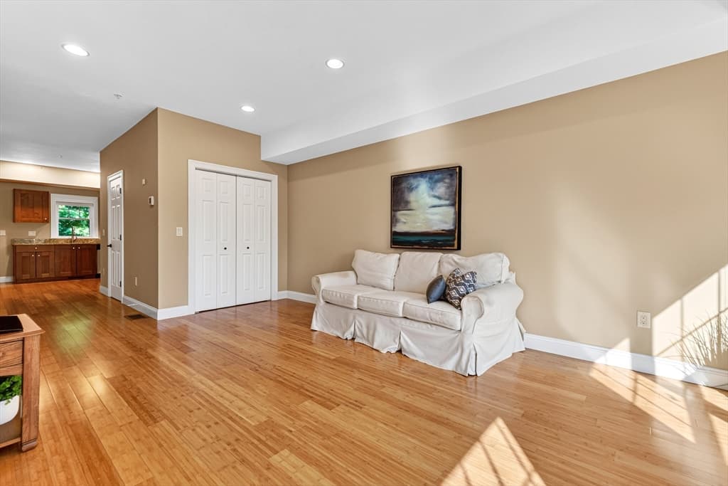 18 Saint Marys Way # 18, Marlborough MA 01752 photo 13