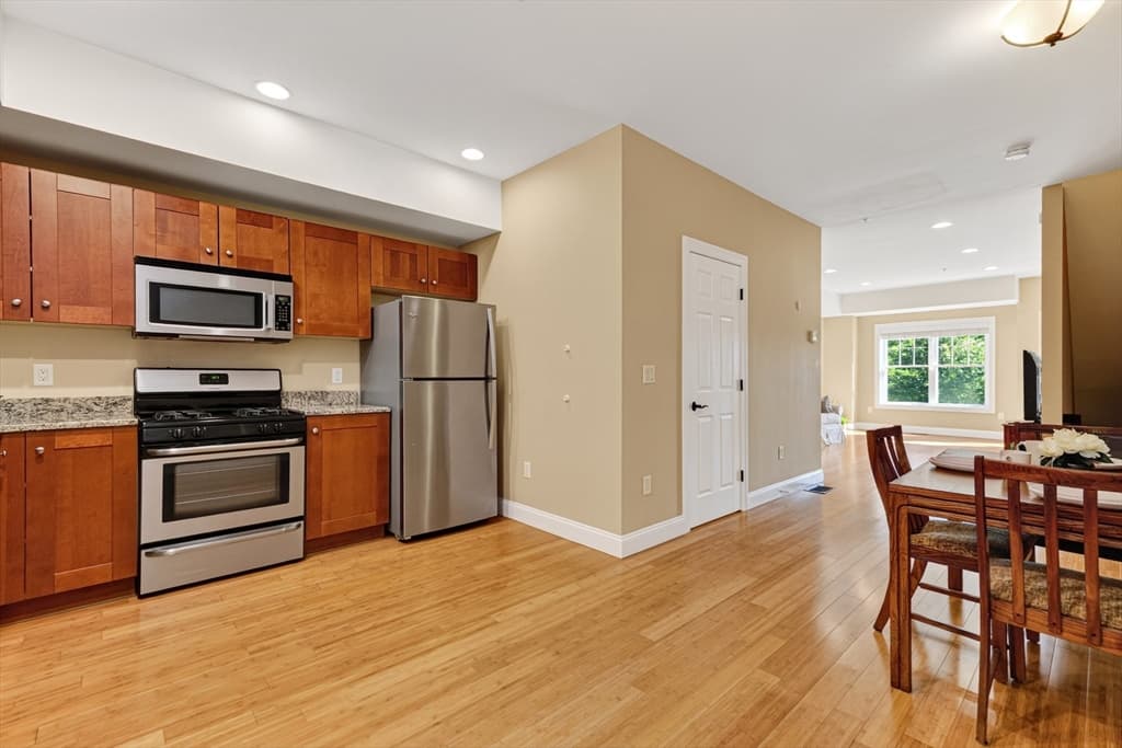 18 Saint Marys Way # 18, Marlborough MA 01752 photo 7