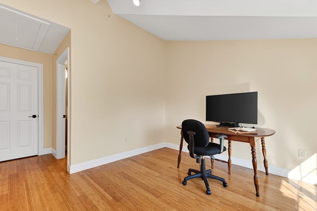 18 Saint Marys Way # 18, Marlborough MA 01752 photo 25