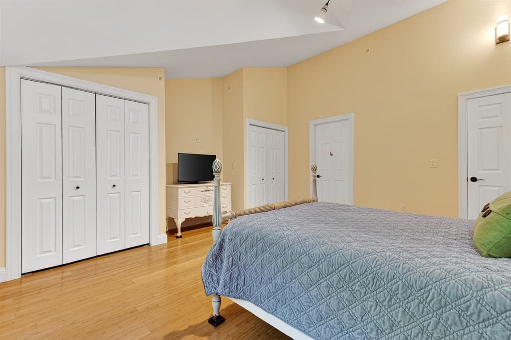 18 Saint Marys Way # 18, Marlborough MA 01752 photo 21