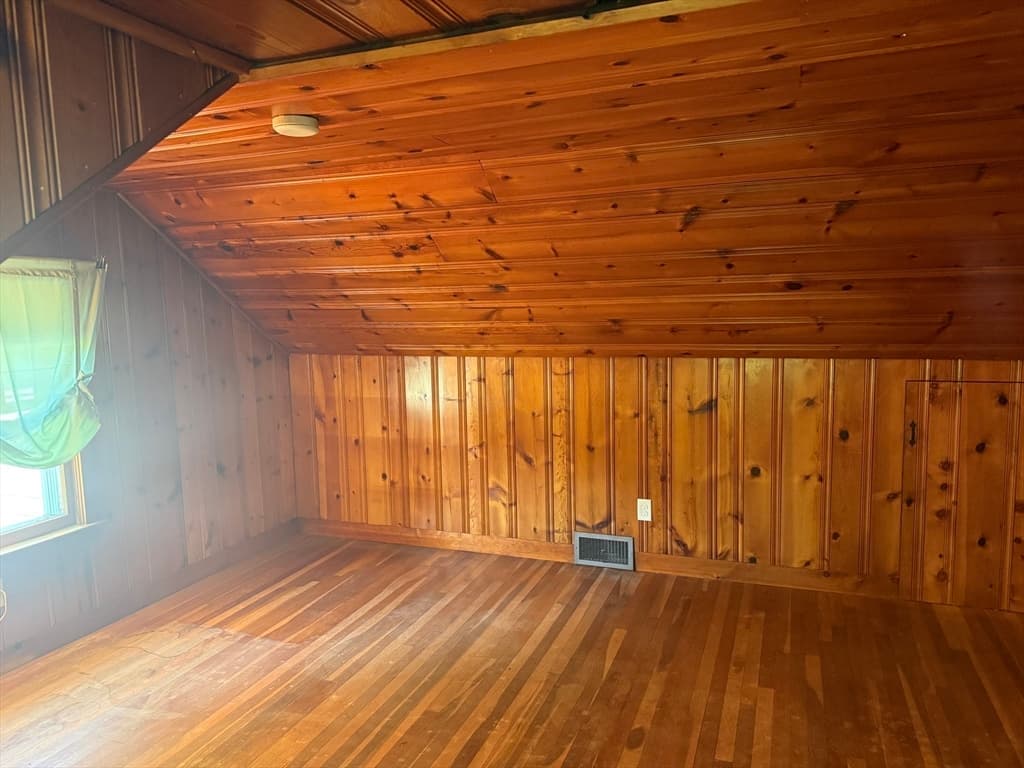 1030 South East Street, Amherst MA 01002 photo 29