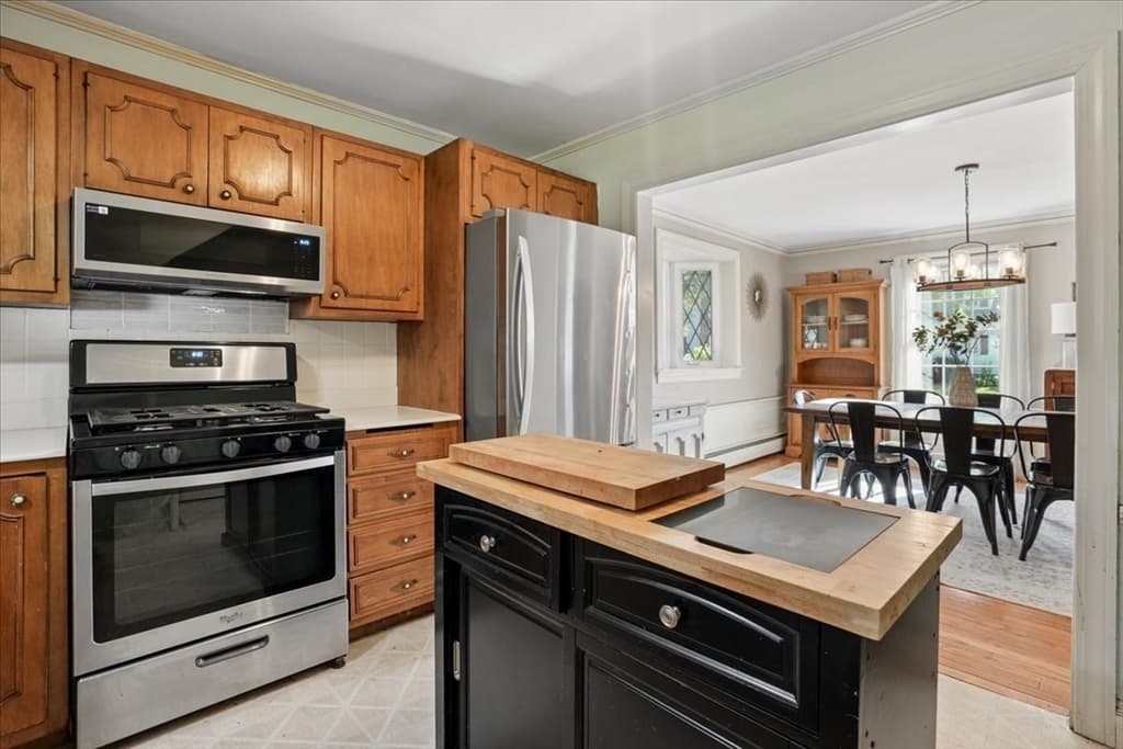 Single Family Residence at 53 Putnam Park, Fitchburg MA 01420, Fitchburg, photo 9 of 25